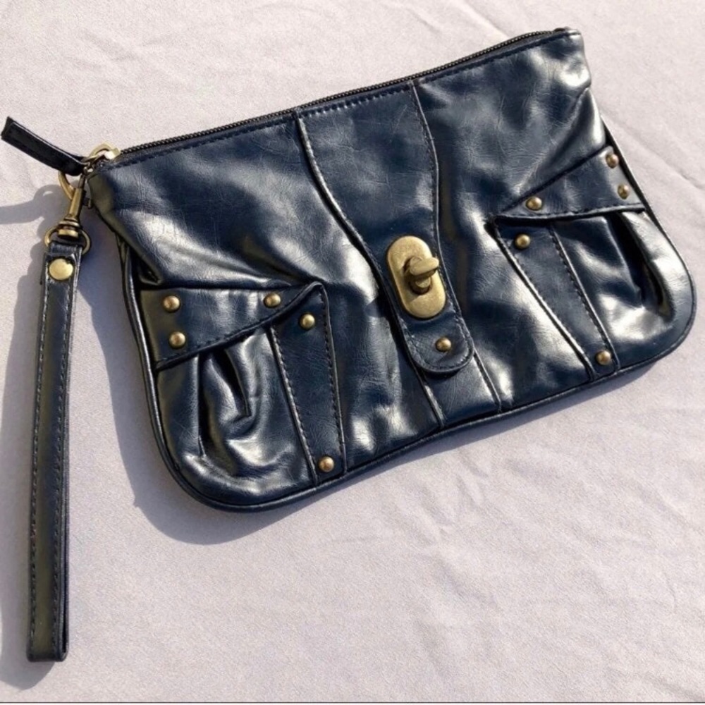 LuLu NYC Wristlet